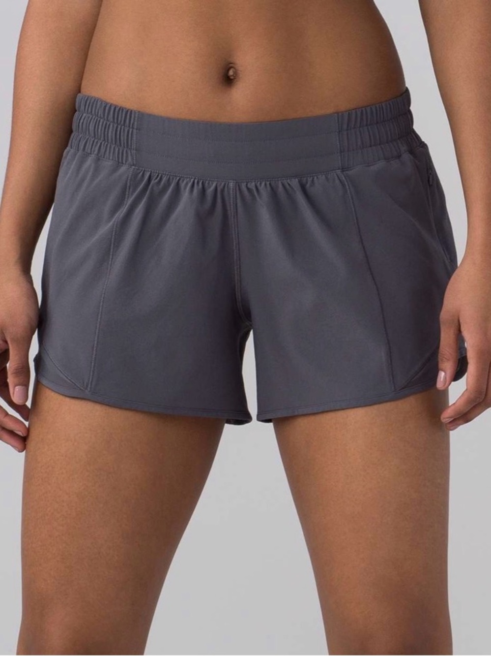 Lululemon Hotty Hot Short II Low Rise 4” size 4